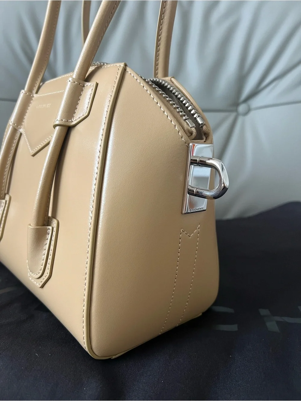 Givenchy mini antigona